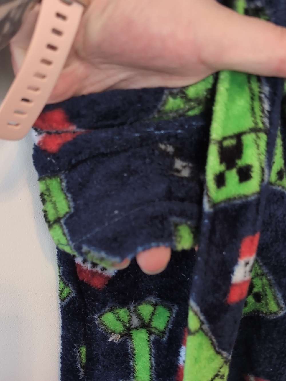 Minecraft Creeper TNT Robe Boys Size 6/7 See Condition - Picture 4 of 5